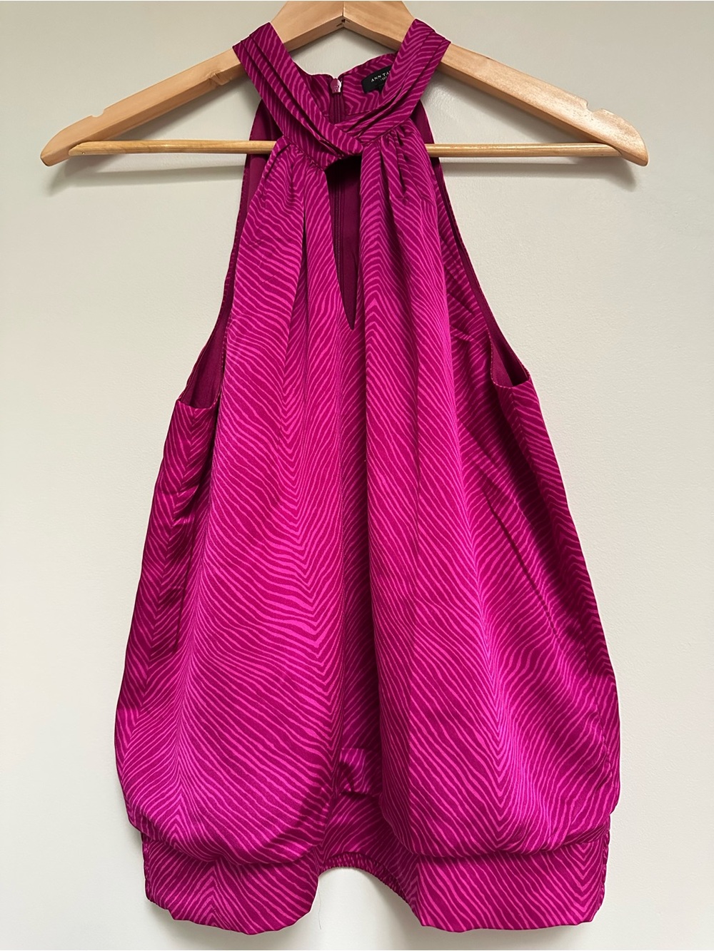 Ann Taylor Twist Neck Halter Blouse Fuchsia Textured Stripe Women’s 4